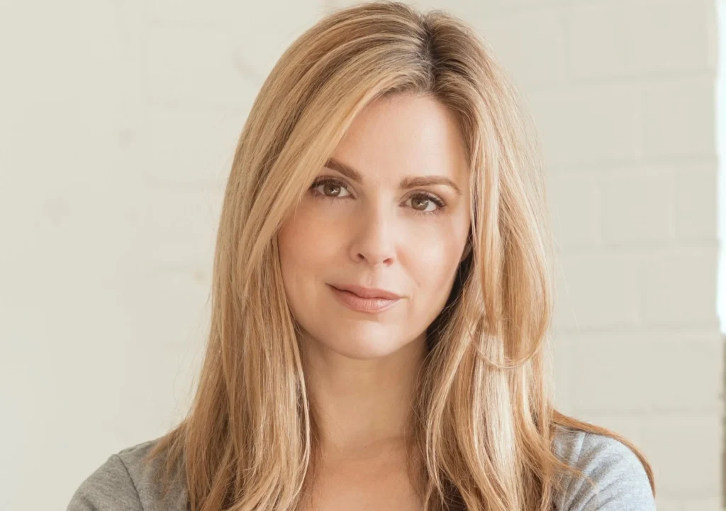 Cara Buono