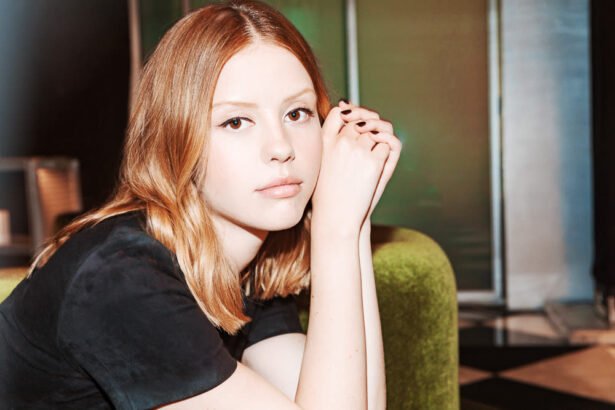 Mia Goth Eyebrows